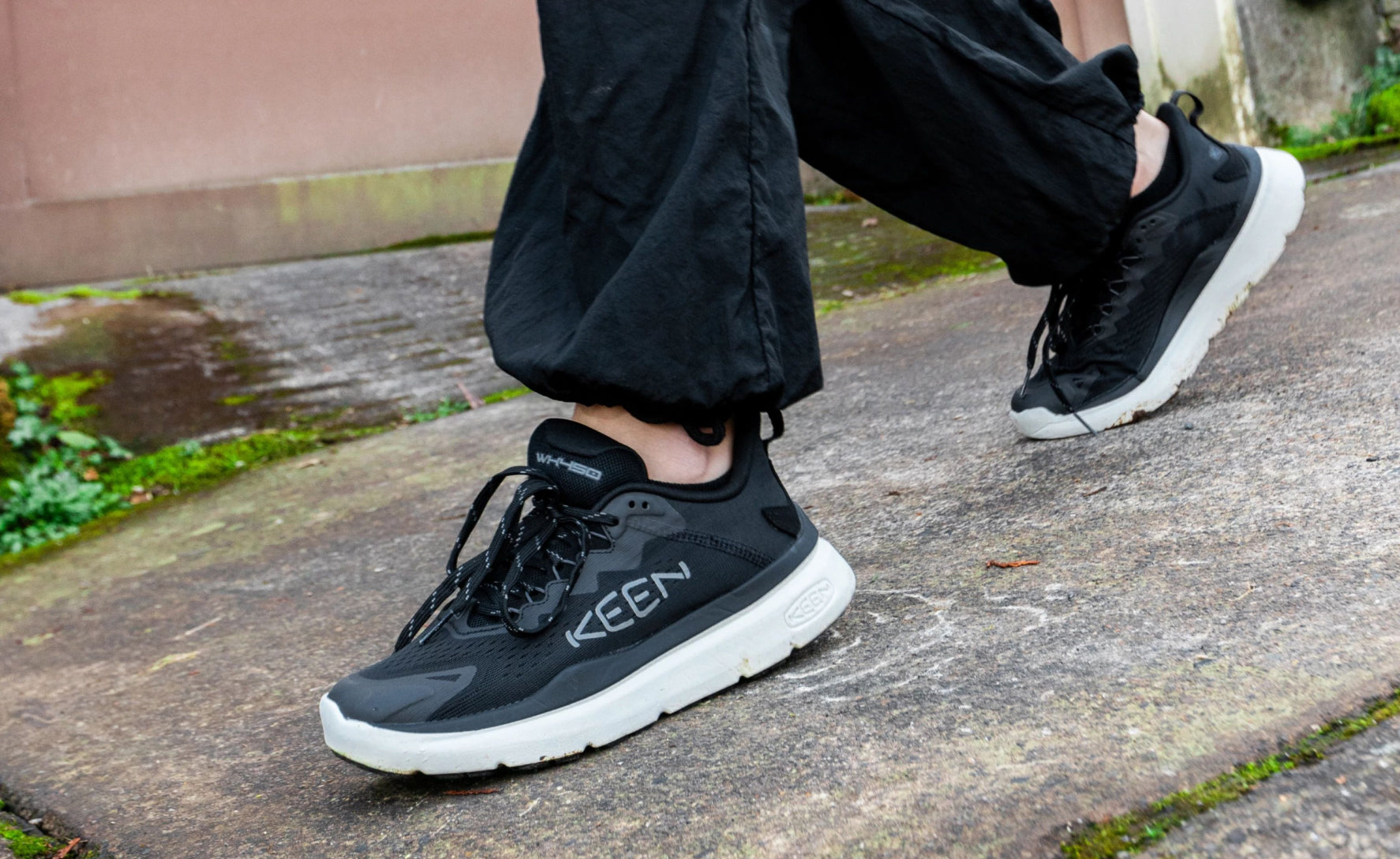 Women's WK450 Walking Shoe | Black/Star White - Image 7